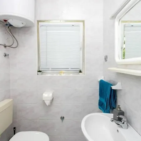 Villa Terra -Fontana Guest house *